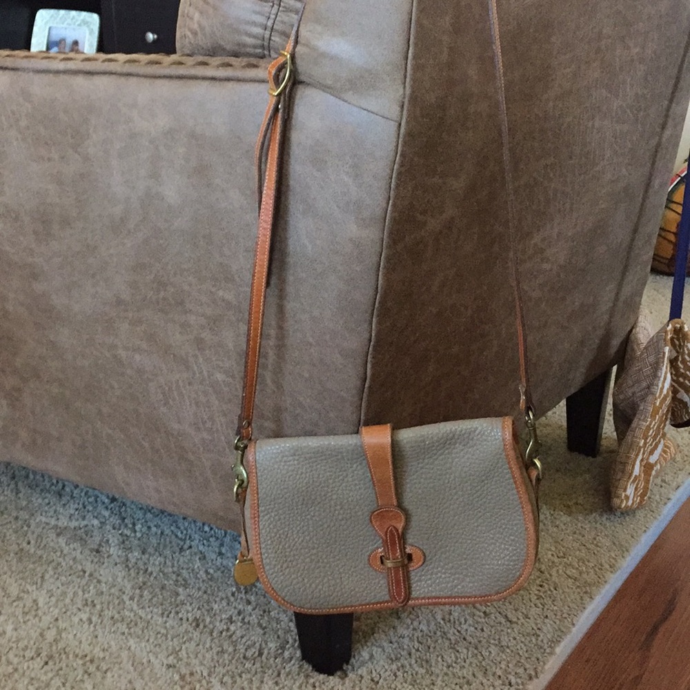 Vintage Dooney and Burke strap/crossbody